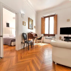 Deluxe , Firenze Italia