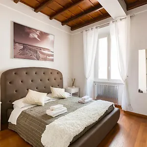 Apartment The Hide Trastevere, Rome