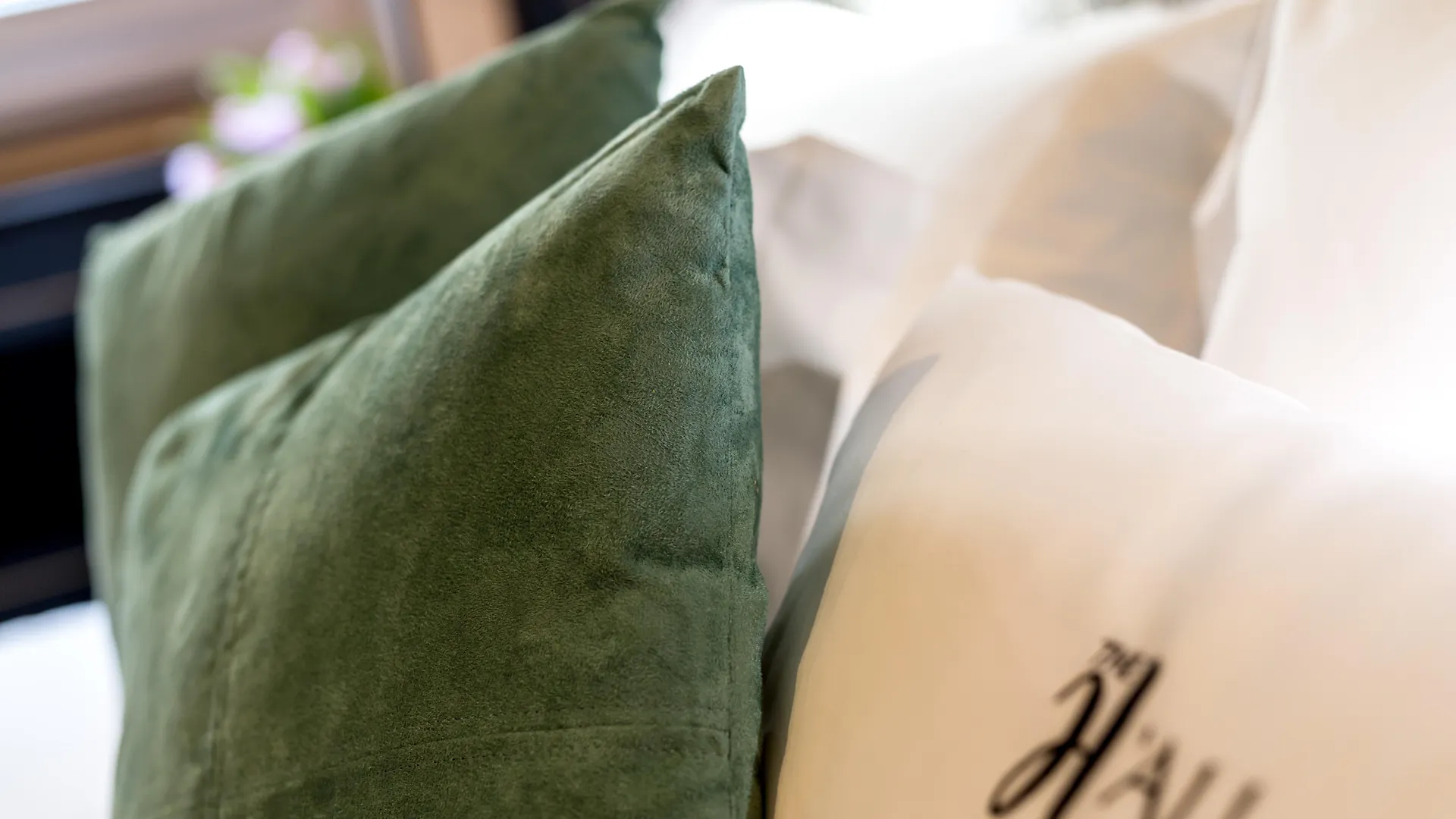 Hotel The Haven Roma contacts